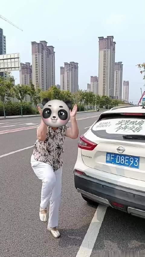 #女子未去沧州却收到当地违章短信# 沧州交警，你们看看把大姨气的直跺脚！ 事件经过：9月19日，河北