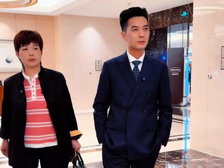 不要小瞧我的司机，她是我的脸面…