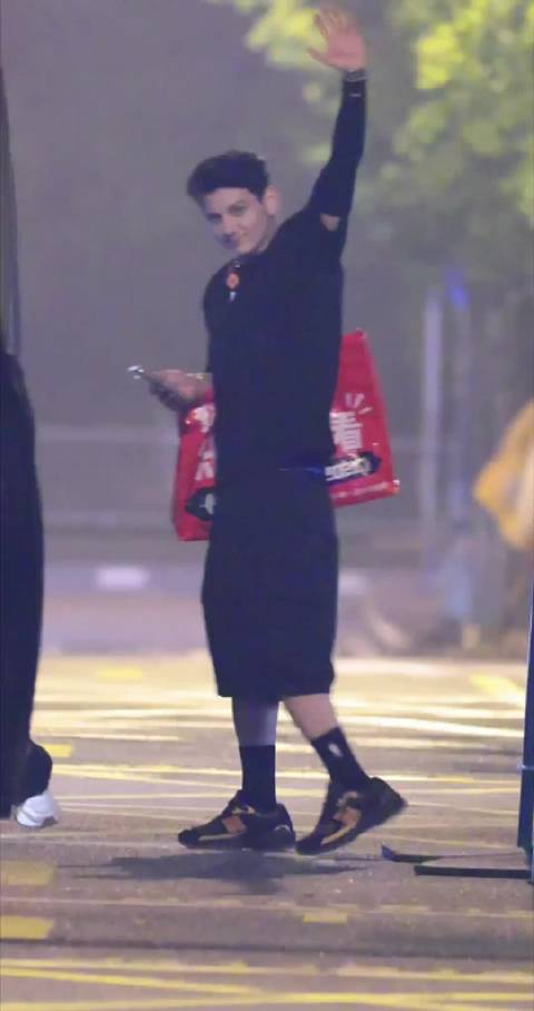 #王传君王啸坤艾热王以太四公同组##艾热王以太四公同组# 坐等四公舞台上线，已经迫不及待想看四位哥哥