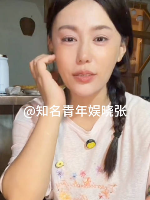 #樊小慧后悔整容##樊小慧拆掉肋骨隆鼻假体#樊小慧坦言后悔整容，直言做的假鼻子效果不好已经拆掉，白白