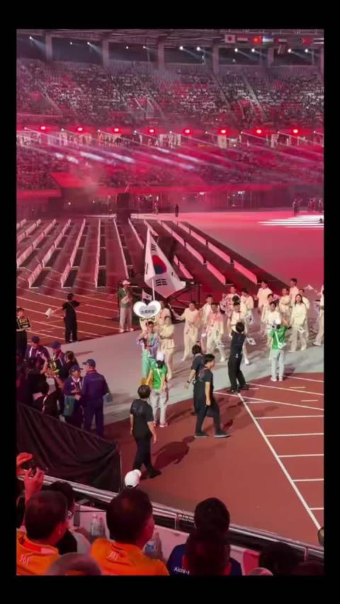 小韩这次真的被气到了#韩媒痛批韩国夺金竟被喊成中国##亚运又现乌龙韩国夺金被念成中国##亚运会##亚
