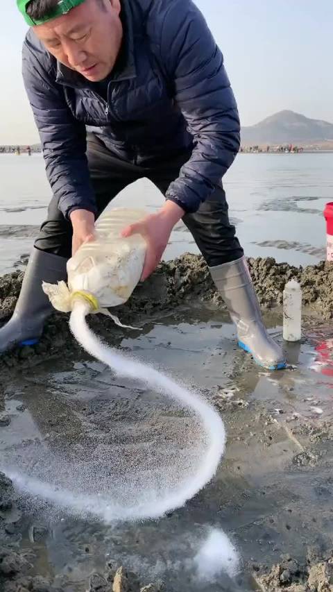 这大姐实力派，手速太快了  ​​​