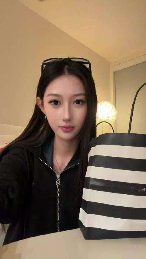 来碎碎念开箱一下[春游家族]  #美好时光#  ​
