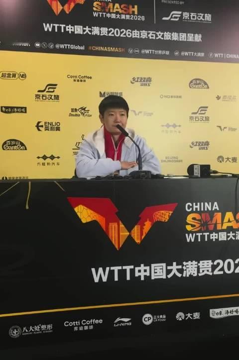 孙颖莎赛后透露，其实昨天晚上一直处于发烧状态。即使身体不适，她依然想坚持完成比赛。莎莎真的太拼了，令