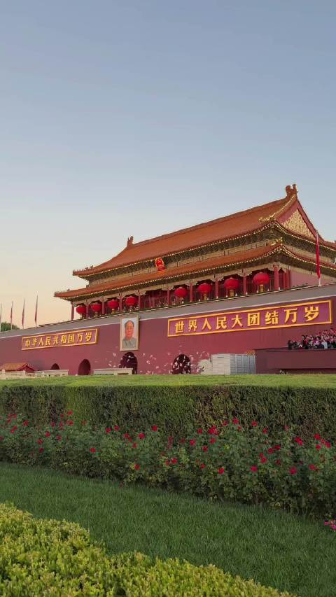 🇨🇳10月1日天安门升旗，和平鸽飞起那一刻，震撼到热泪盈眶