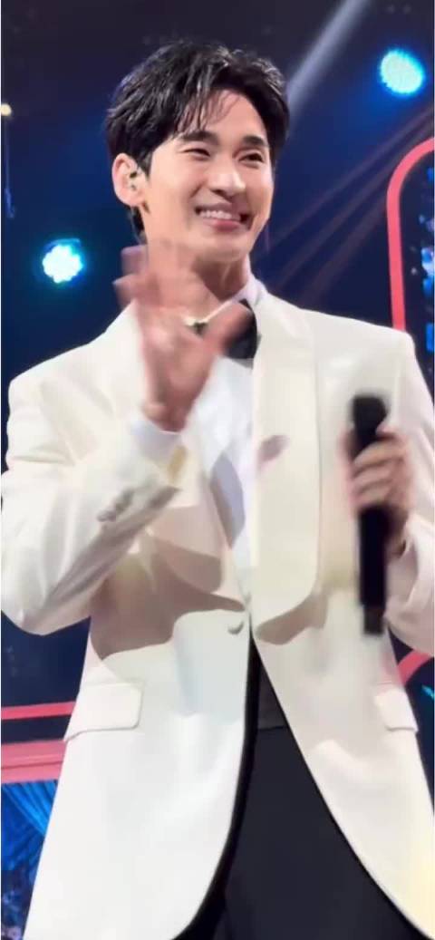 #金秀贤复出#之前这事不是闹得沸沸扬扬吗难道有反转？[思考]想知道韩网友对此是什么态度#金秀贤tma