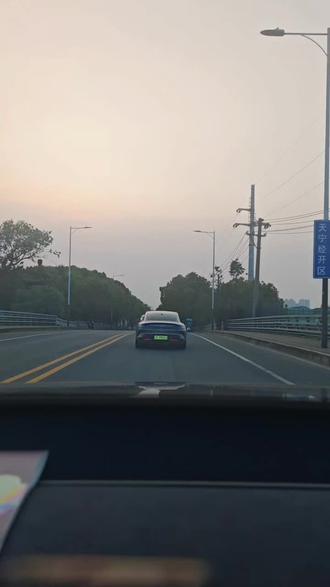 傍晚道路
