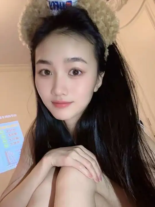 时间事来不及细算的，直到冷空气夹灭冷气袭来，才发觉又是一年！