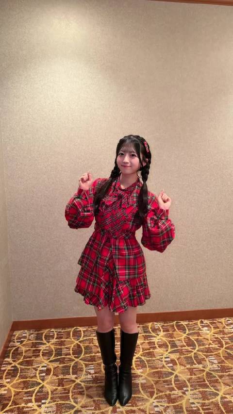 【视频】#AKB48[超话]##秋山由奈[超话]# 其实我是前篮球部的哦🏀（打了整整 7 年半呢） 