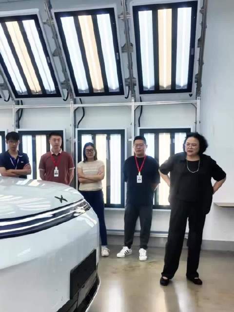 王凤英太real了！#王凤英主动给G9L首批车主交付 ##小鹏G9L首批车主交付# ​