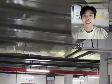 原来幸福很简单！她在闹 我在笑 孩子看热闹
