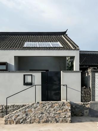 139㎡一层庭院加阁楼，乡居生活小院子真的太治愈了！ 很多朋友回老家建房、翻新院子，总想着全部推平重
