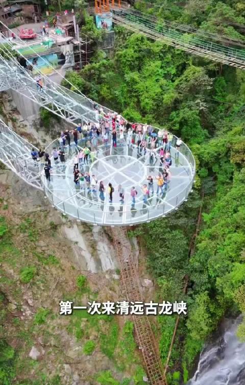 第一次来清远古龙峡应该怎么玩？这条包含了漂流、登山跟悬崖飞车的全项目游玩攻略，请你收好