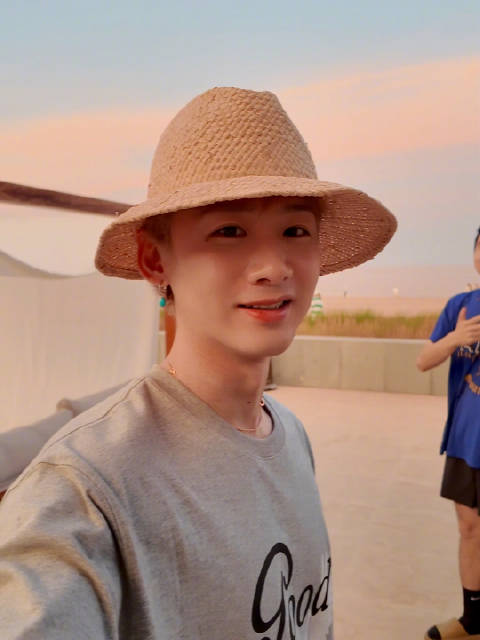 这么近那么美，周末去河北～ #明星V放送#