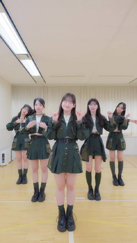 【视频】#AKB48[超话]# 尝试把 Isolation加到了 2 倍速🫨🫨🫨  ​​​