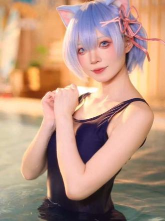 昂～蕾姆去玩水啦  老大太好看啦