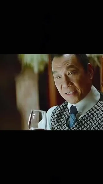 观看本片完整版《游戏规则》:李子豪与方杰历经多次血雨腥风，逐渐成为生死兄弟。不料，方杰爱慕已久的对象