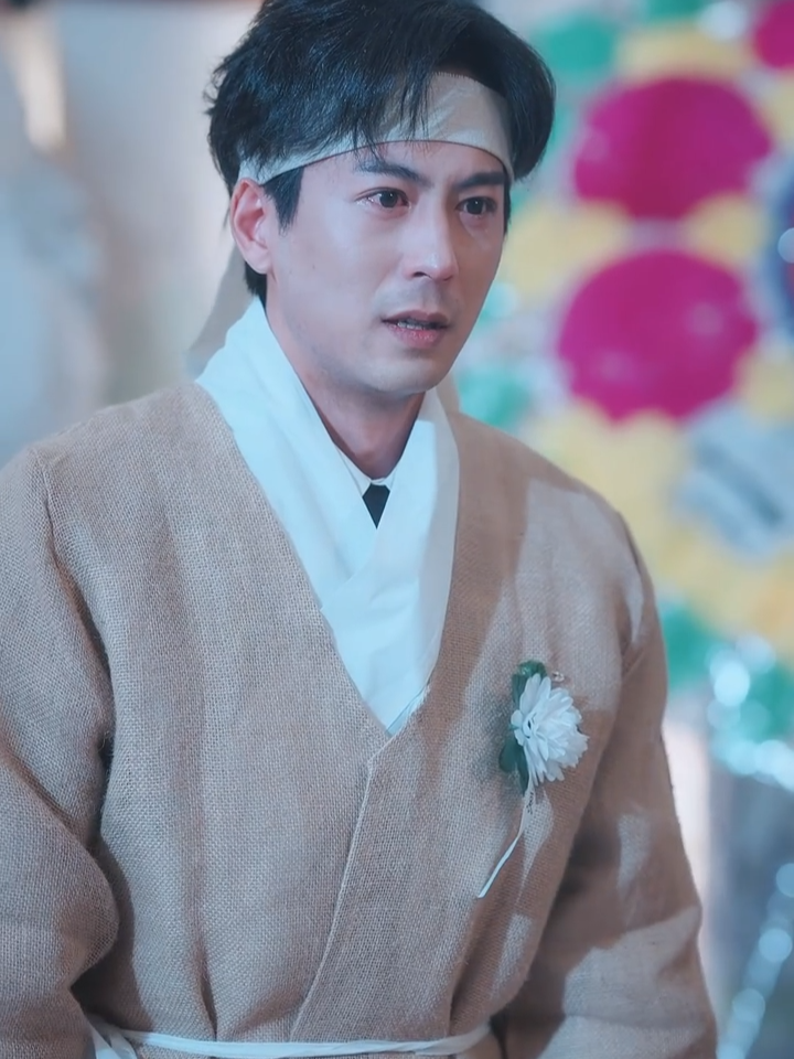 老婆为干妈办寿要我推迟母丧，我办完葬礼直接带她去墓园签协议
