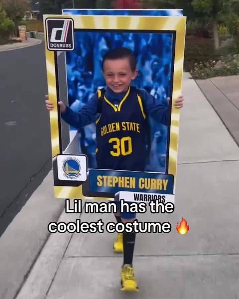 小粉丝的库里 Stephen Curry 球星卡万圣节装扮