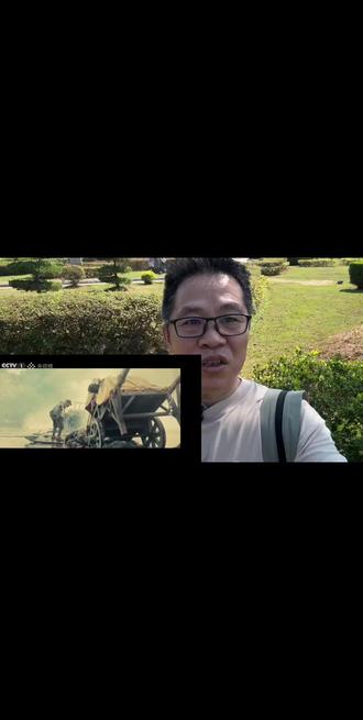 你知道《伟大的长征》里谢兴国的原型是谁吗？ 他就是江西兴国的谢立全少将，也是《西行漫记》经典封面里吹