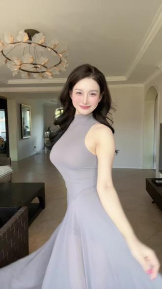 我就这么萌的跳进假期