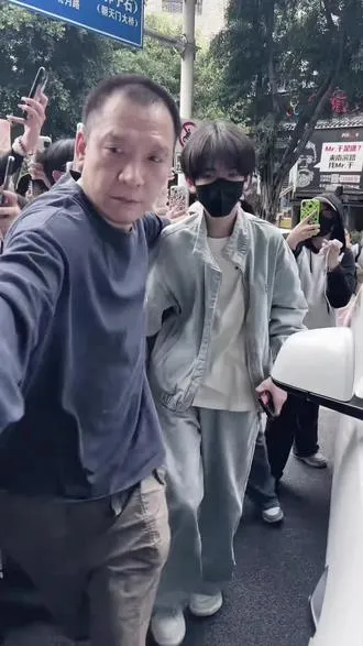 ＂把妹是常态 动情是失态＂