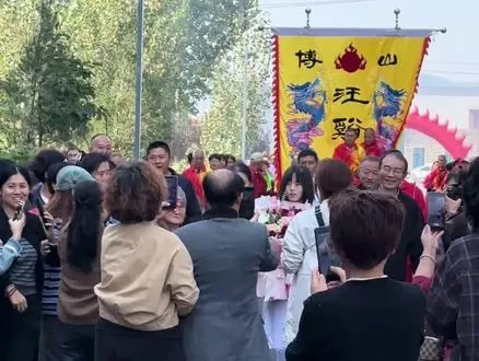 桃晚安：不想要太隆重；淄博：根本没有不准备排面的义务！