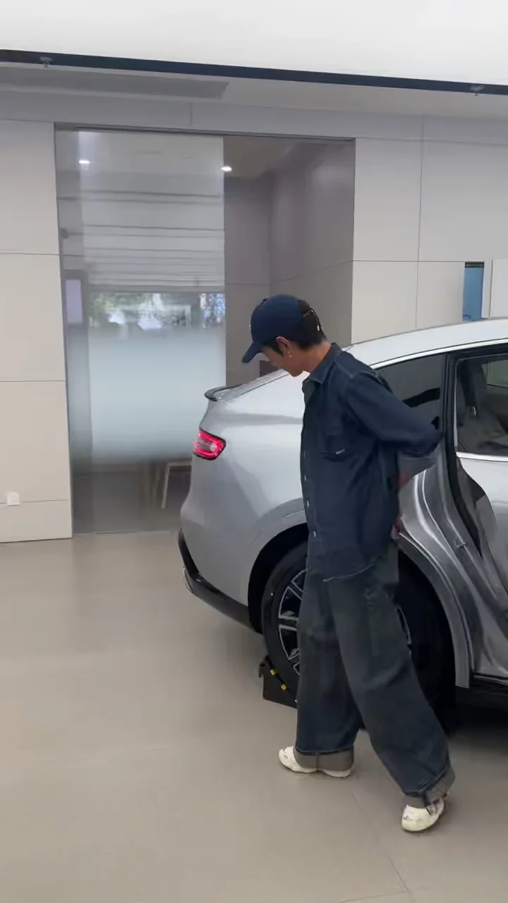 丁真来看r7了