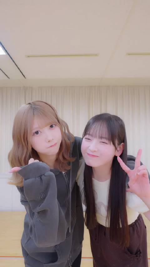 【视频】#AKB48[超话]##千叶惠里[超话]##近藤沙树[超话]# 千叶咲组合一起带来了《Yes