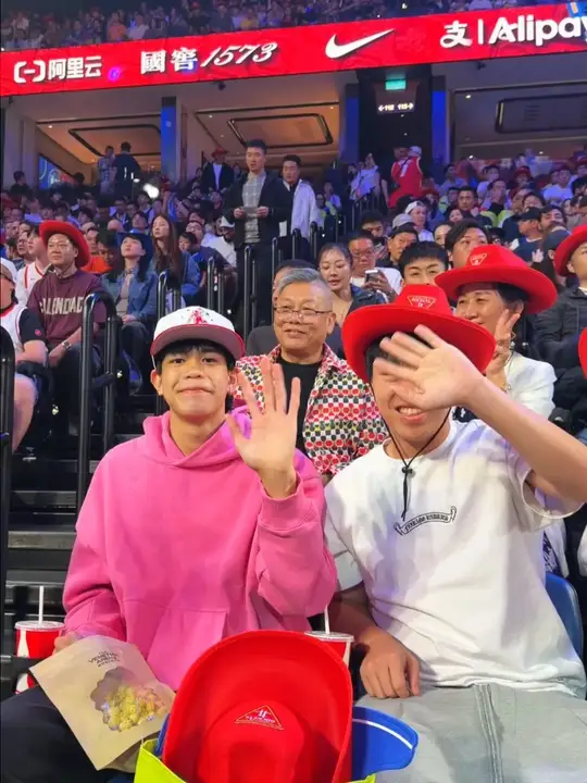 感谢来到现场的所有中国球迷❤️