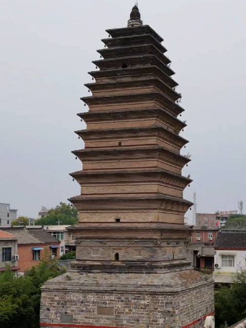 河南沁阳天宁寺三圣塔：千年的守望和凝视——一焦作市怀商文化研究会走进沁阳天宁寺三圣塔，寻觅怀商足迹