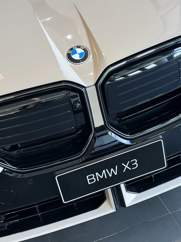 2027款BMW X3新增沙丘灰车漆❗️