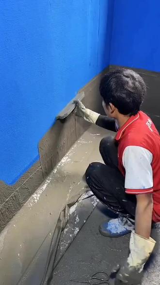 勤快的搬砖小子太勤快了