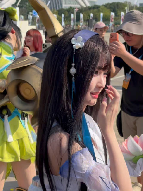 #王者大头萌化了##王者荣耀# 王者荣耀深圳周年庆嘉年华也太热闹了吧