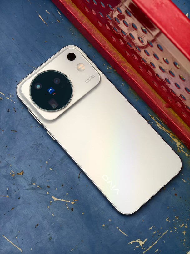 入手vivo X500，晴天这个配色颜值太赞了