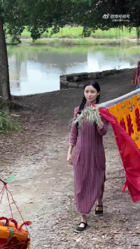 王晓慧将加盟湖南卫视中秋之夜，官宣海报氛围感满满，自带温婉治愈气质。期待她的表现。#王晓慧官宣湖南卫