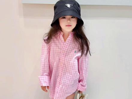 蟹泡泡女士约斯密达小哥哥打高尔夫ootd