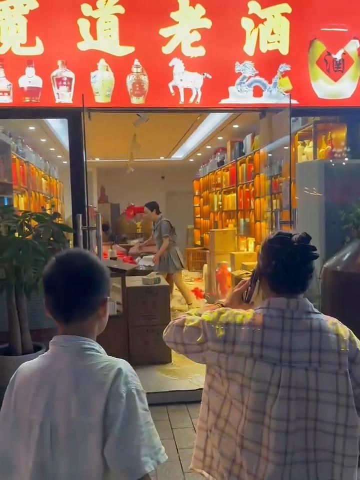 乖乖，这得多少钱赔呀！十年不开张，开张吃一辈子！