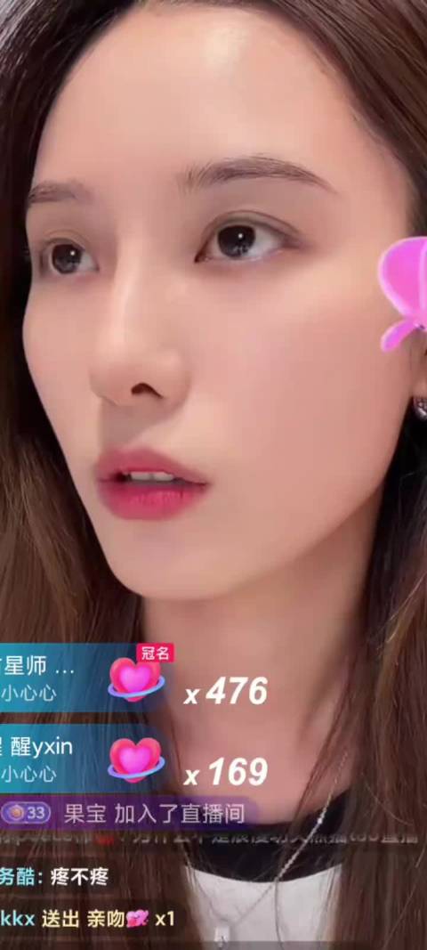徐艺洋直播回应了，称孩子是自己生的，说孩子是24年生的，两岁要比同龄孩子高一些，再次否认代孕传闻。回