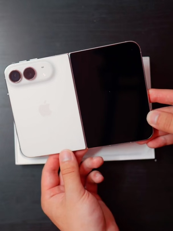 iPhone Duo银色拆箱！#iPhone折叠屏 #iPhone