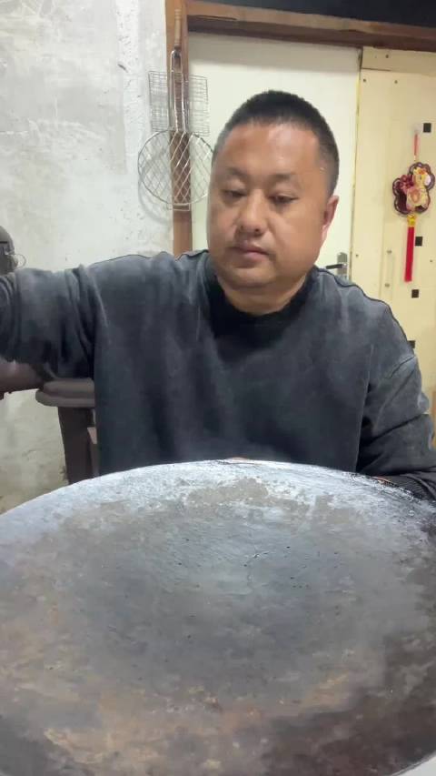 中国大哥吃腰子的视频火到国外了