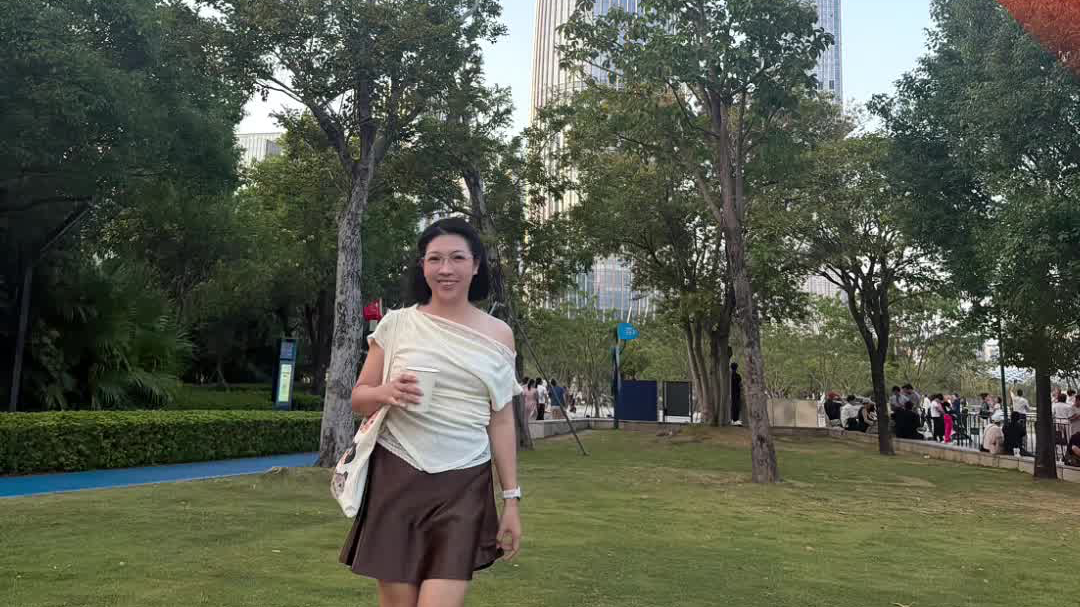 APEC前夕网红留学生逛深圳，给人才公园提了3点建议