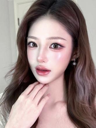 氛围感天花板✨韩味美女水光妆容满分！