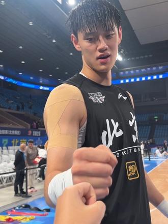 记录的意义 爱看在球场上意气风发的Fanbo  新赛季见！