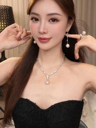 高珠配美人，好绝的冰山美人套装