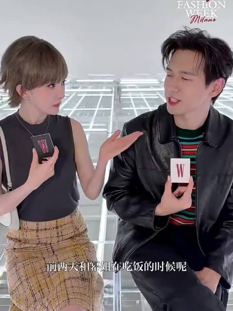 #杨幂和李现聊小糯米#李现说私下杨幂提到女儿，整个人都不一样