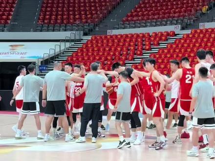 中国男篮完成对阵黎巴嫩赛前踩场