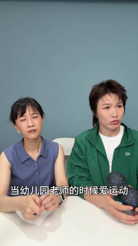 【#张伟丽曾是健身房销冠#】#张伟丽自曝如何走上拳击之路# 10月29日，papi酱新一期访谈嘉宾@