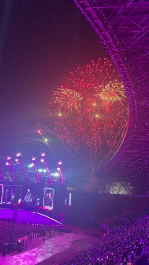 #汪苏泷这完全是过年一样的规格##汪苏泷演唱会过年一样的规格#汪苏泷演唱会烟花秀太有年味