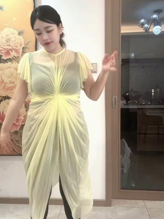 说我拍视频的衣服丑，今天不丑了吧